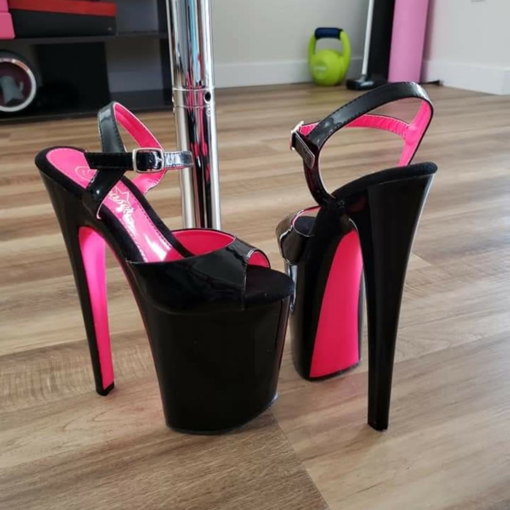 Pink and Black Pleasers - Picture 2 of 2